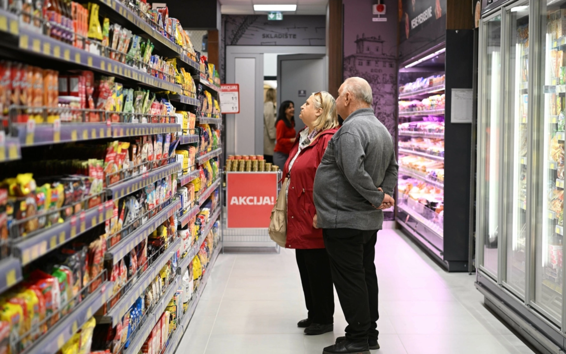 Marketom u gervaisovoj zadovoljne i nonice i kceri na donj