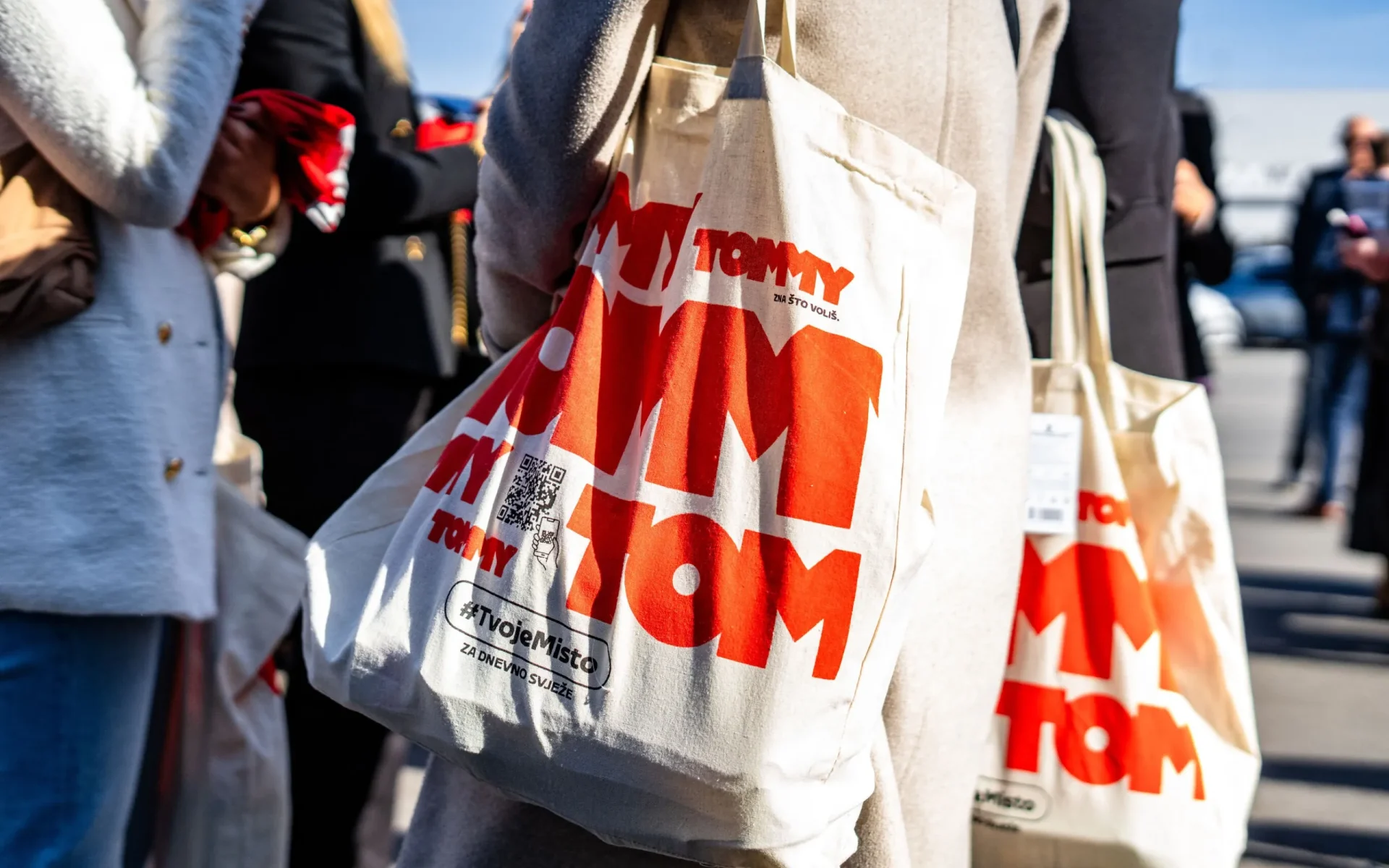 Media hero bags