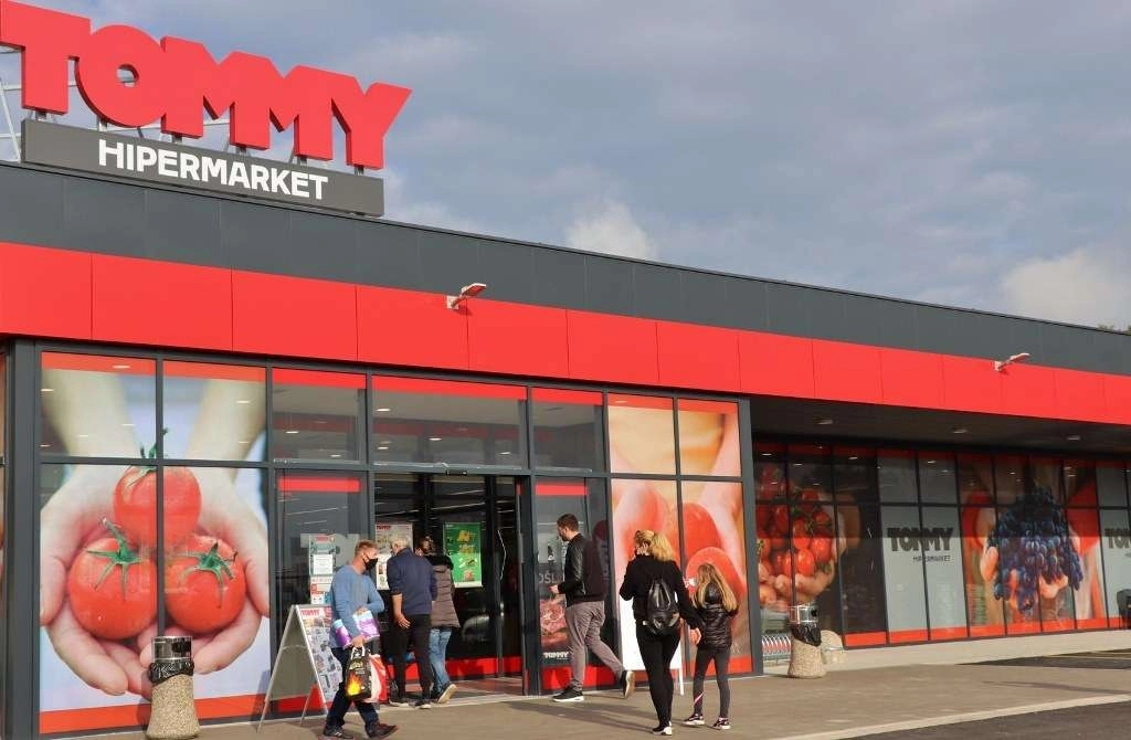 Tommy nastavlja sa sirenjem prodajne mreze